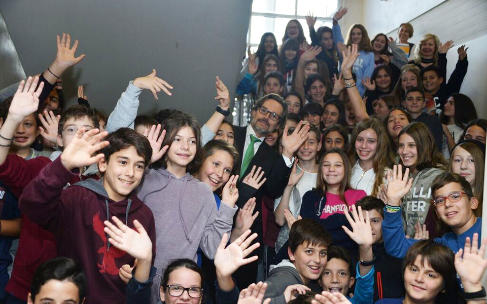 ο-γερμανός-πρέσβης-πέρασε-εξετάσεις-2220476