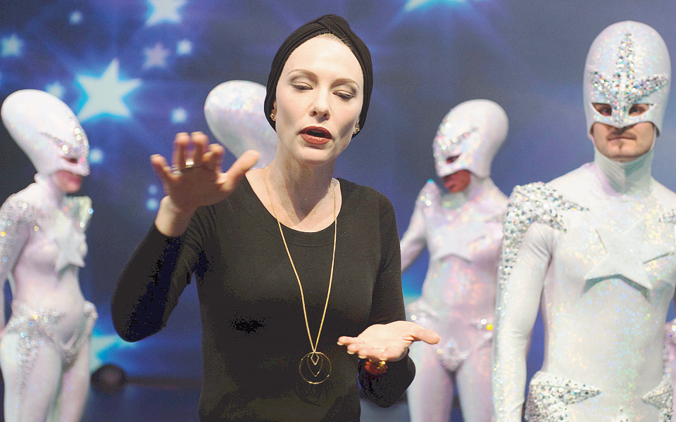 νέες-ταινίες-μια-φονική-λαίδη-και-το-2220675