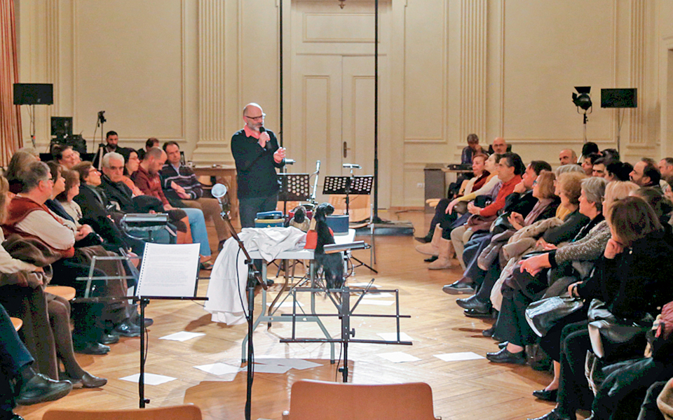 συνέβη-στην-ελλάδα-και-στην-πασαρέλα-2219762