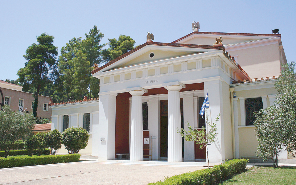 οι-διαρκείς-περιπέτειες-του-υπποα-2216947