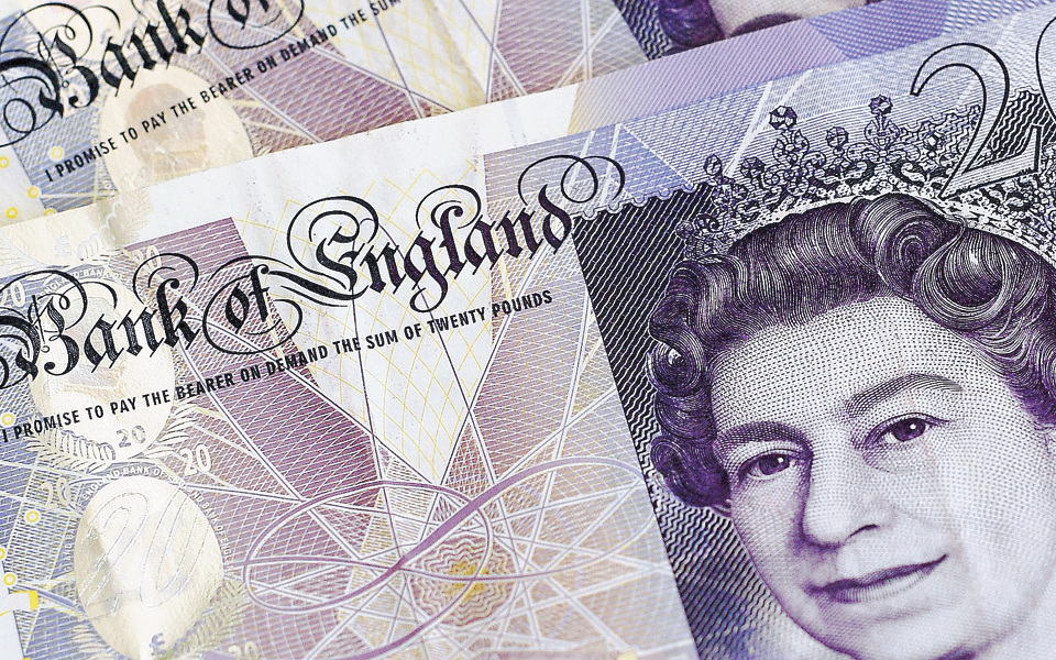 υπό-πίεση-η-στερλίνα-παρά-την-αύξηση-τω-2216457