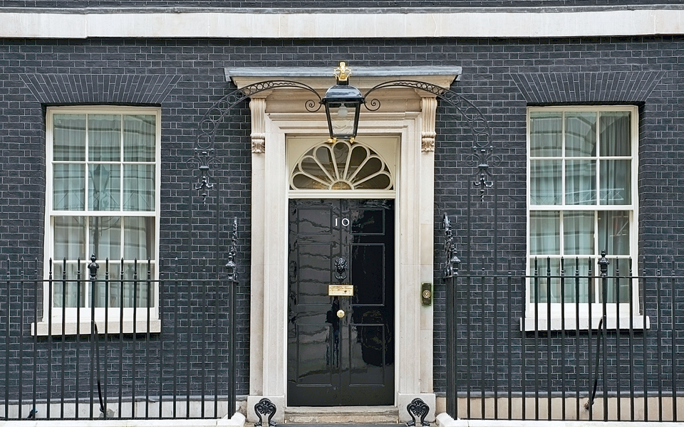 φθηνή-και-ανεξέλεγκτη-η-σύσταση-εταιρ-2218063