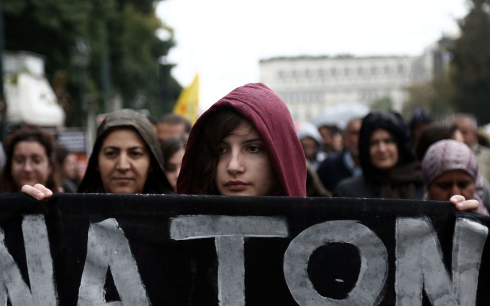 προσφυγικό-καθυστερεί-η-γερμανία-την-2217559