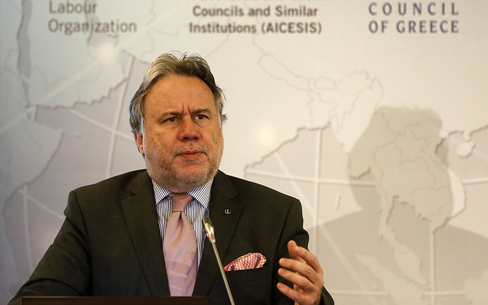 κατρούγκαλος-δεν-υπάρχει-σκάνδαλο-κα-2220094