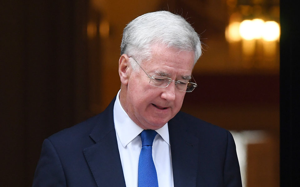 κύμα-αποκαλύψεων-για-σεξουαλική-βία-σ-2216463