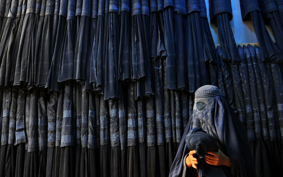 400-ευρώ-τον-μήνα-για-να-φοράει-μπούργκα-2217562