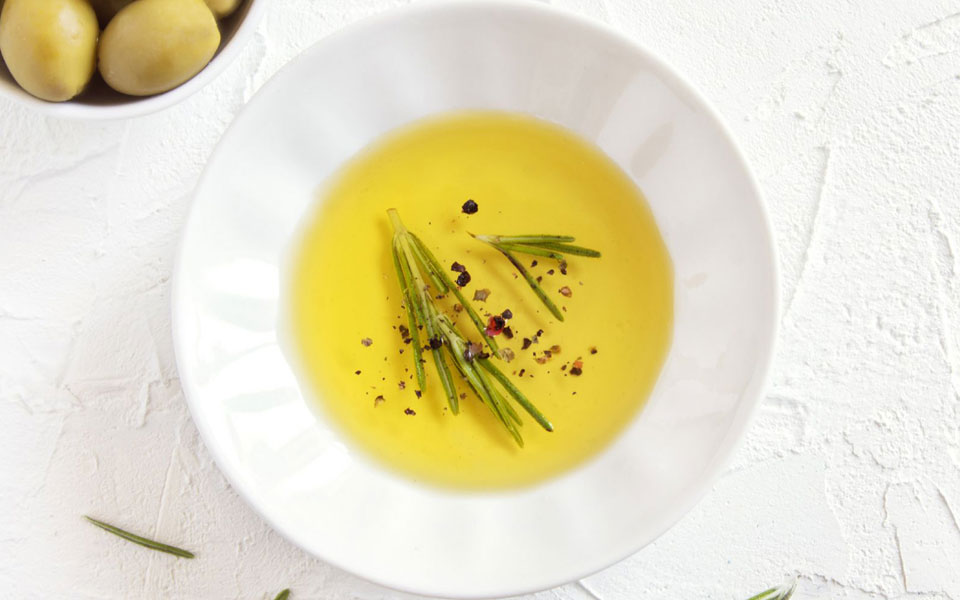 ξέρουμε-από-καλό-λάδι-2216606