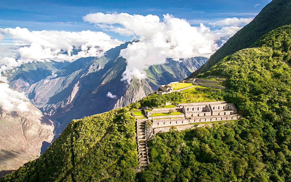 tο-περού-προωθεί-τα-αουτσάιντερ-2219724