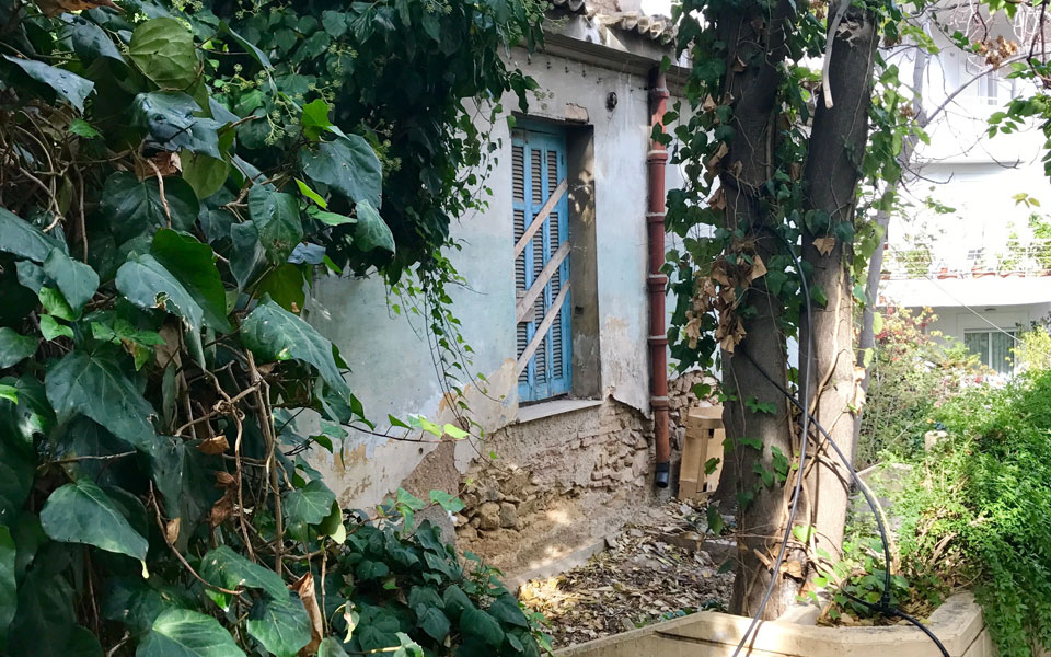 στα-υψώματα-της-οδού-δέφνερ-2216012