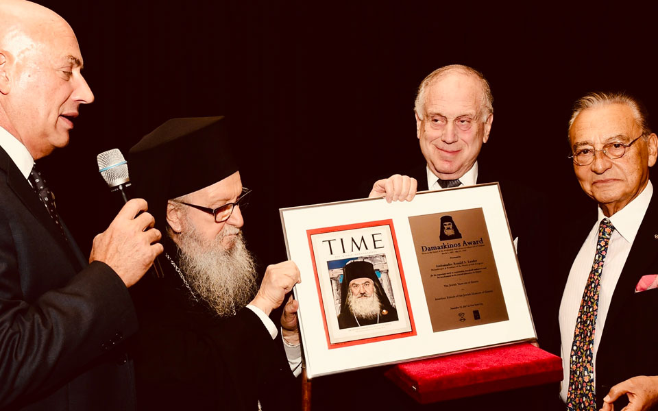 λαμπρή-τελετή-για-την-απονομή-του-βραβ-2219901