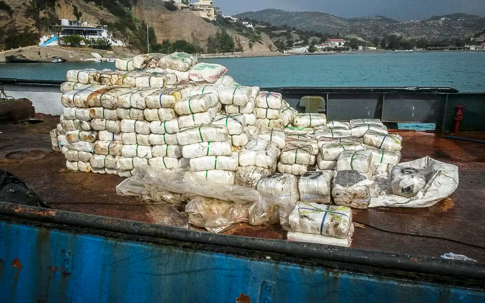 εξι-τόνοι-κάνναβης-σε-ρυμουλκό-στην-κρ-2221895