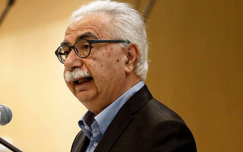 αμυνα-γαβρόγλου-σε-κριτική-για-το-30ωρο-2221944