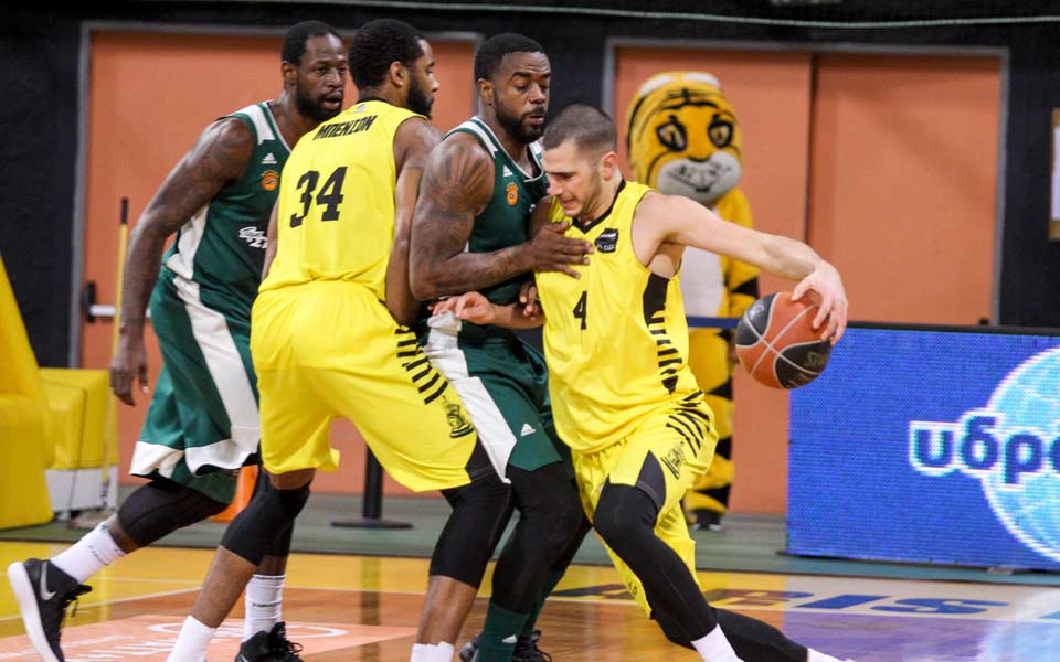 μπάσκετ-μεγάλες-νίκες-αρη-και-αεκ-2222877