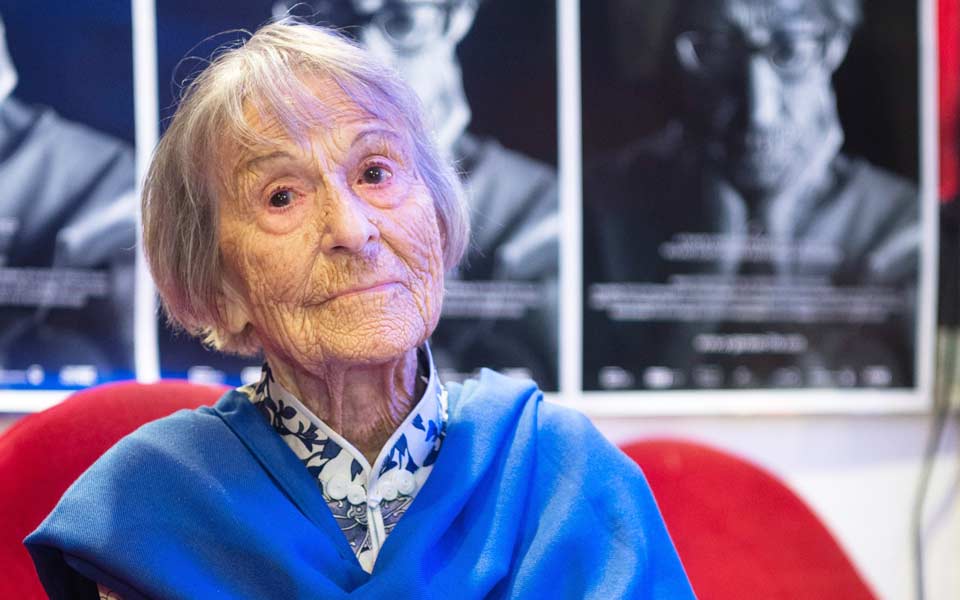 η-παροιμιώδης-αμεριμνησία-της-κ-πόμζε-2225407