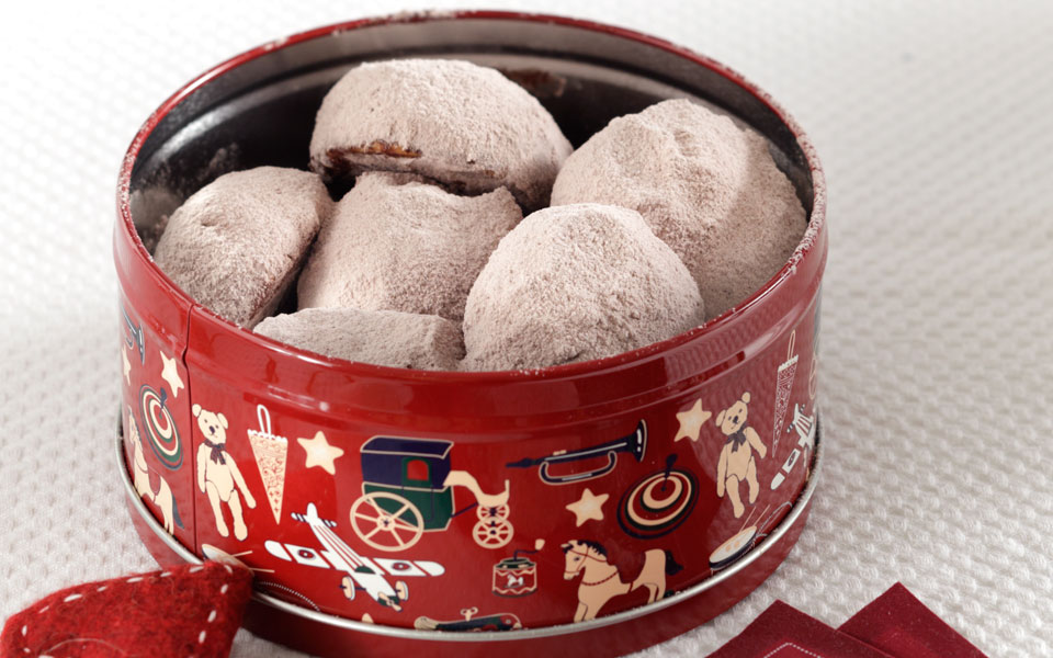 εύκολοι-σοκολατένιοι-κουραμπιέδες-2221973