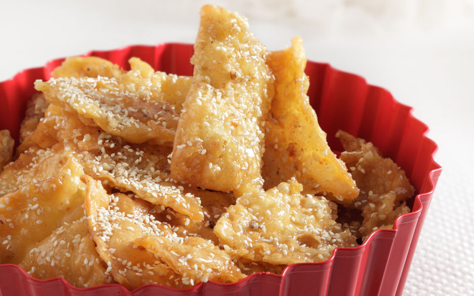 απλές-και-τραγανές-δίπλες-με-ελαιόλαδ-2221957