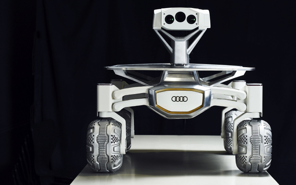 η-audi-φτάνει-μέχρι-το-φεγγάρι-video-2224001