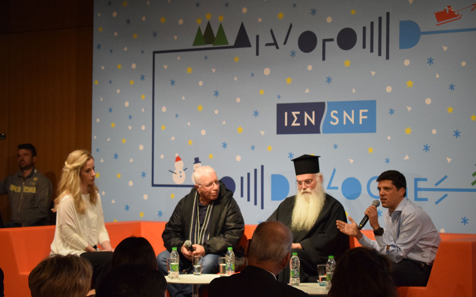 προσφέροντας-αγάπη-θρέψη-και-τρυφερό-2224749