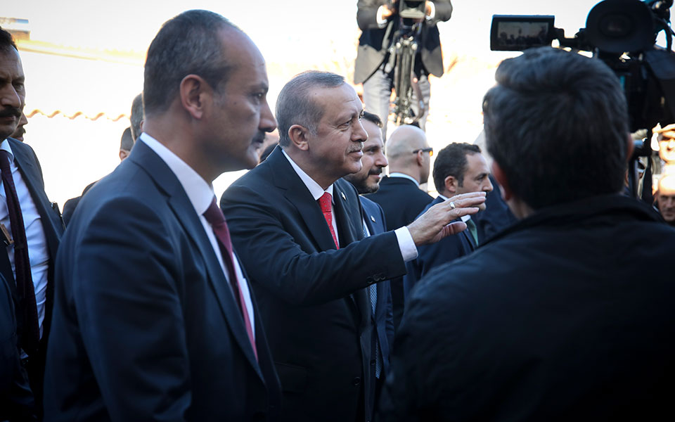 επιχείρηση-αποκλιμάκωσης-της-ένταση-2222265