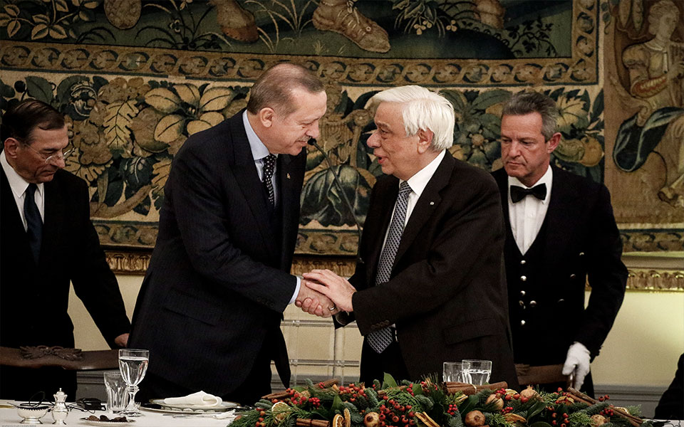 εκτόνωση-μέσω-δείπνου-για-παυλόπουλ-2222066