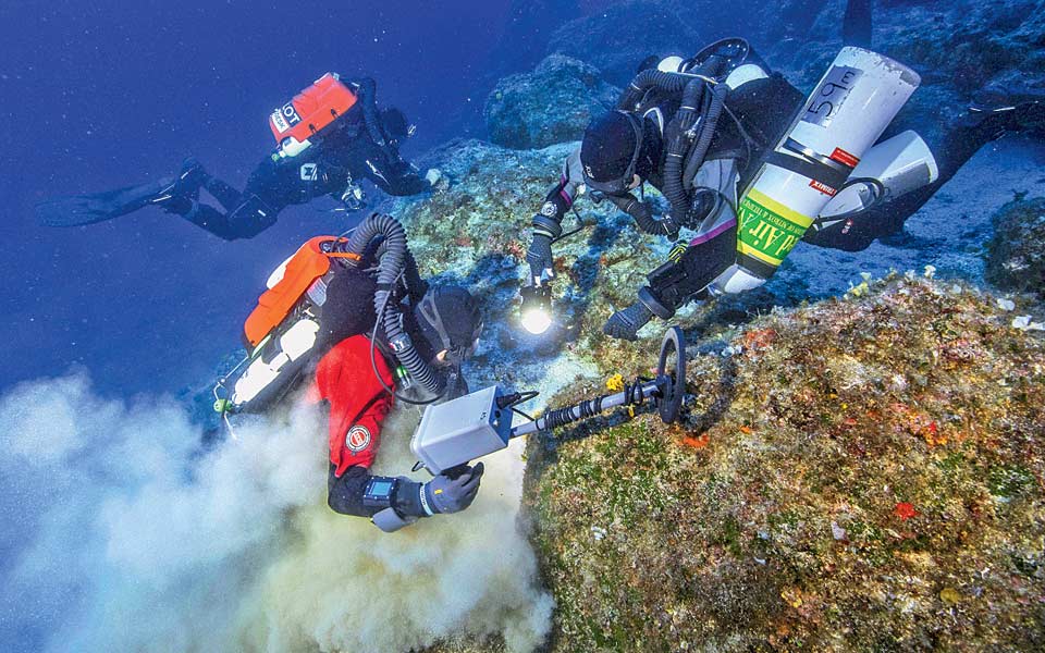 ο-μηνόδωρος-ξανά-στην-επιφάνεια-2223902