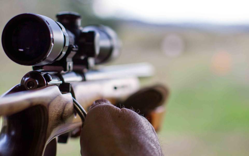 σκότωσε-κατά-λάθος-τον-θείο-του-στο-κυν-2221744