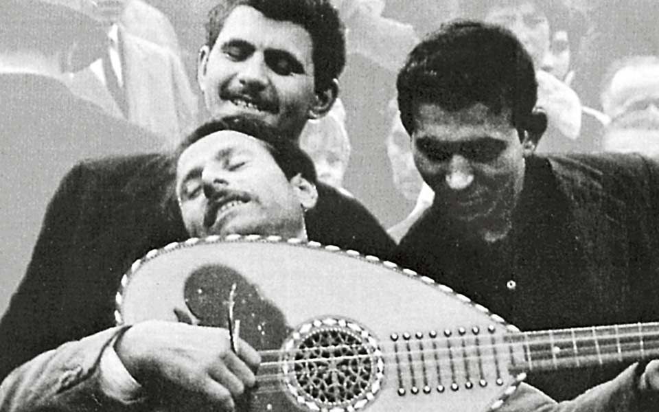 ομορφη-να-της-κόψεις-το-κεφάλι-2225396