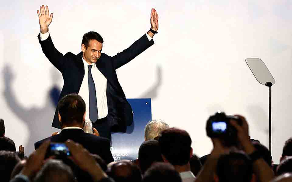 κυρ-μητσοτάκης-το-ναι-το-όχι-και-το-άλμ-2223618