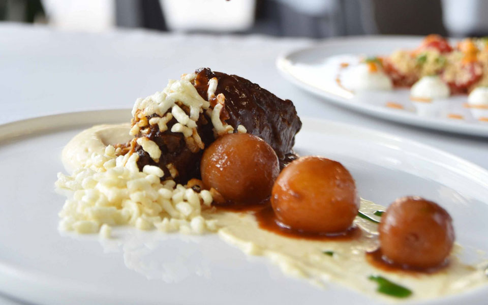 όμικρον-με-έμπνευση-από-την-κέρκυρα-2222785