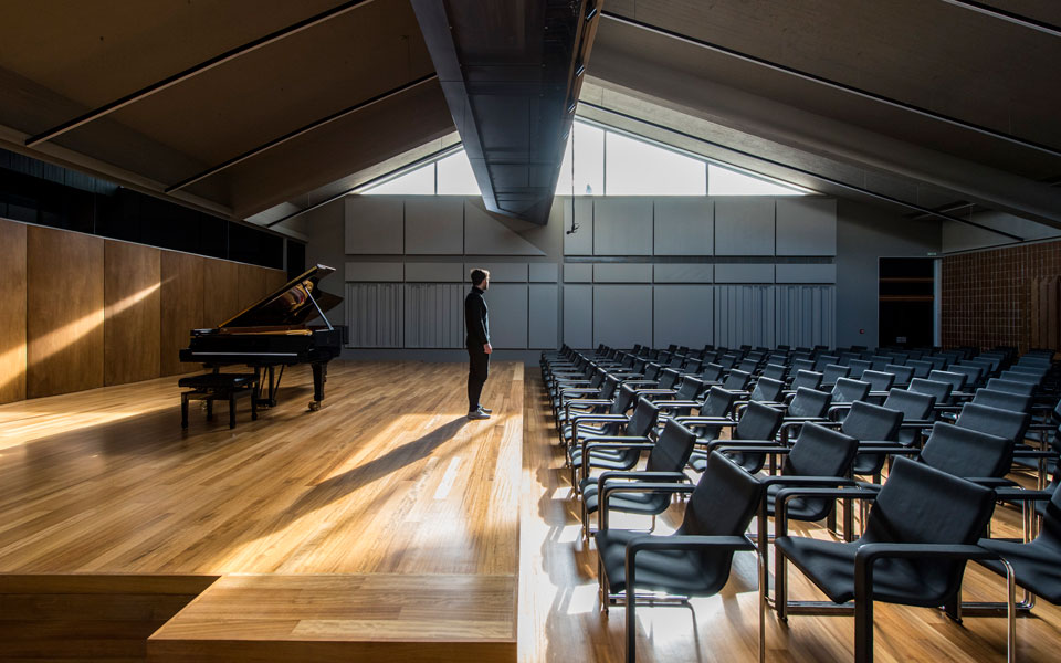 θραύσμα-ενός-κρυστάλλινου-οράματος-2222229