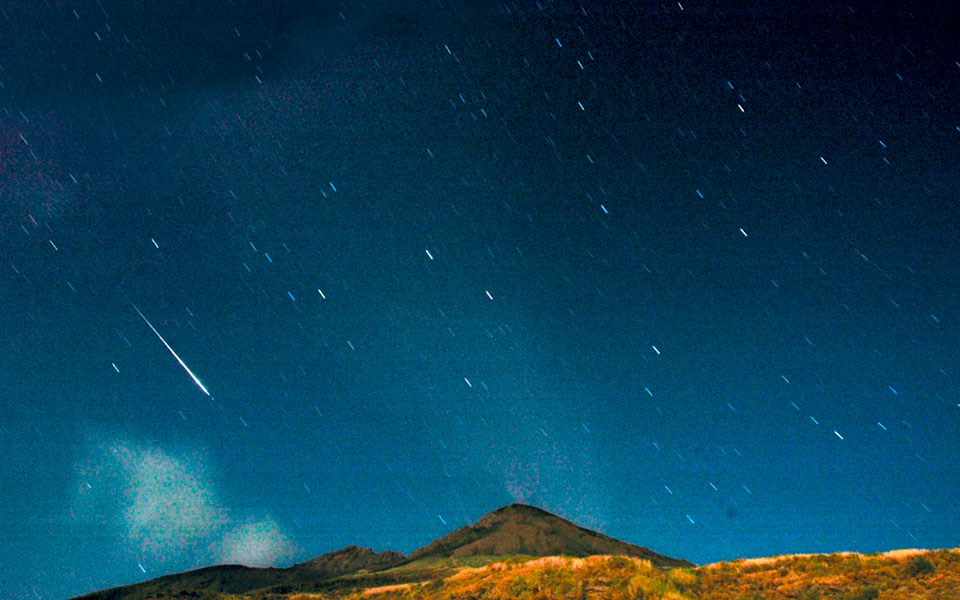 εντυπωσιακή-βροχή-αστεριών-έως-τα-χ-2223061