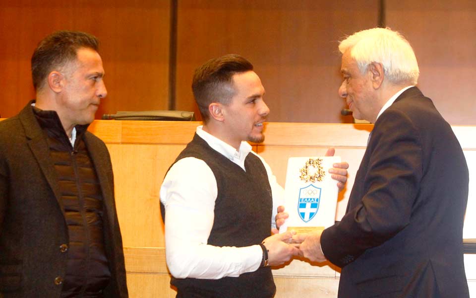 βραβεύσεις-με-καμπανάκια-2226839