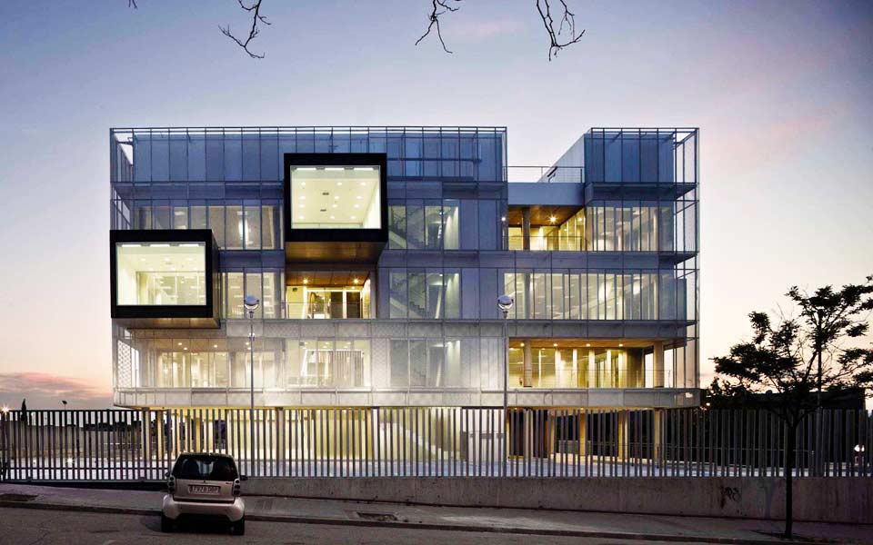 αρχιτεκτονικά-έργα-τέχνης-με-στολές-2226881