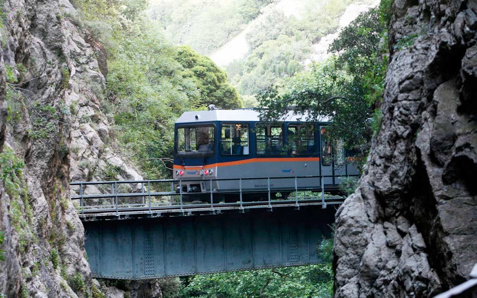 τοπ-προορισμός-τα-καλάβρυτα-στις-γιορ-2226830