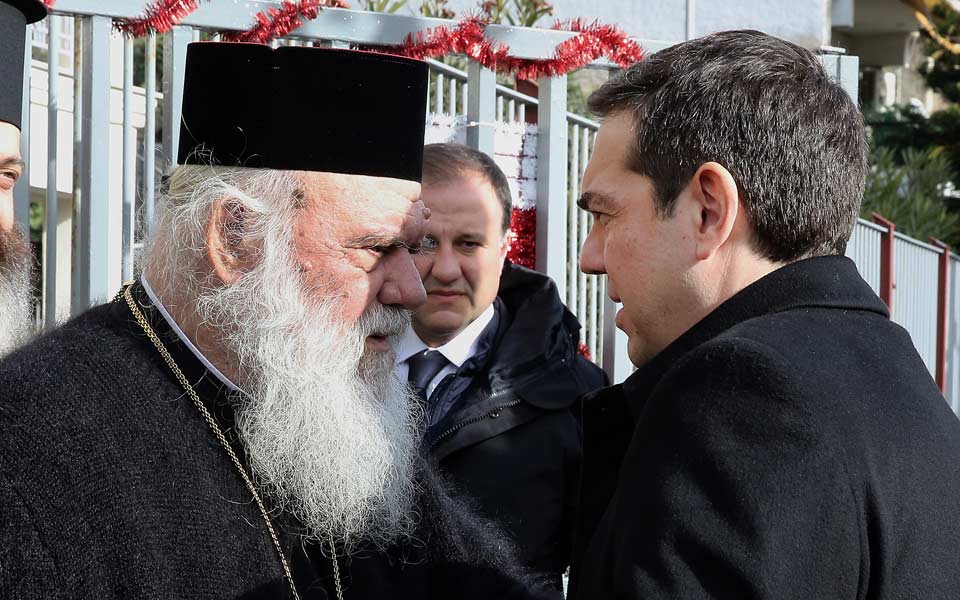 ο-κ-τσίπρας-ρίχνει-τους-τόνους-με-εκκλη-2227170