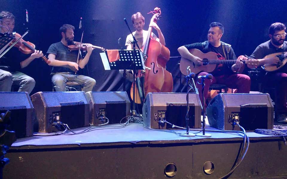 το-απόσταγμα-του-μπάμπη-παπαδόπουλου-2228558