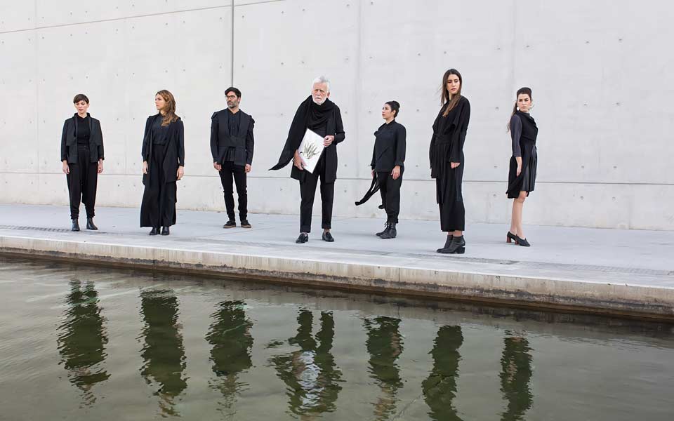 ο-ορφέας-απαγγέλλει-ελιοτ-στην-εναλ-2228802