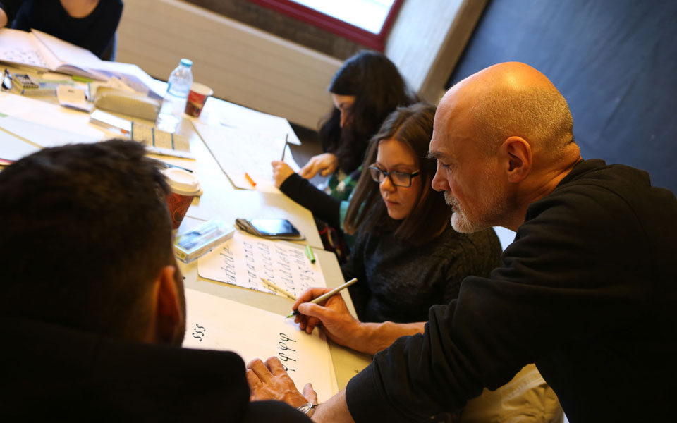 η-επιστροφή-της-χειροποίητης-γραφής-2228344