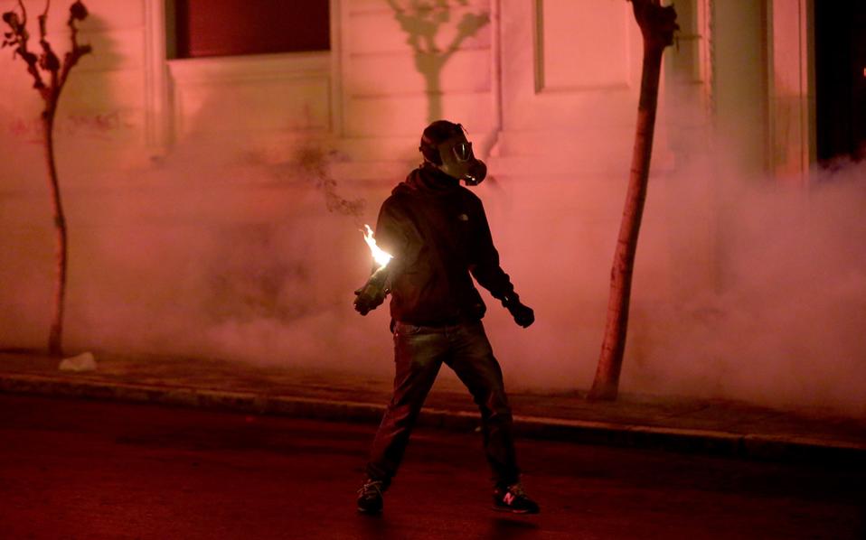 νύχτα-επεισοδίων-και-μολότοφ-σε-εξάρχ-2226262