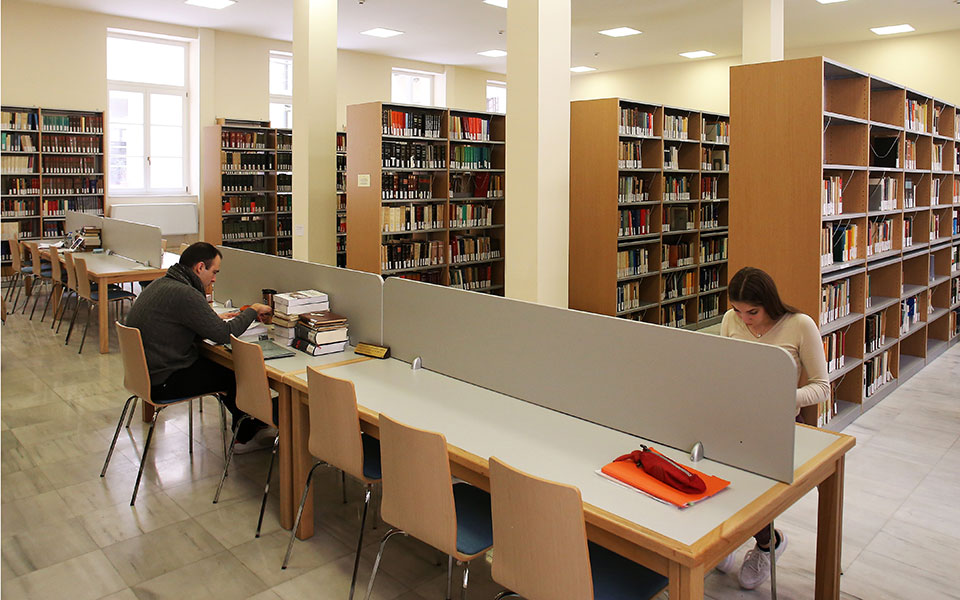 βιβλιοθήκες-σαν-δημόσιες-υπηρεσίες-2228820