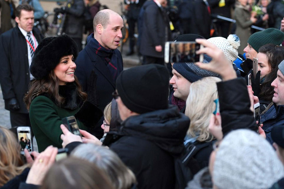 η-εγκυμονούσα-kate-middleton-κλέβει-την-παράσταση-2230646