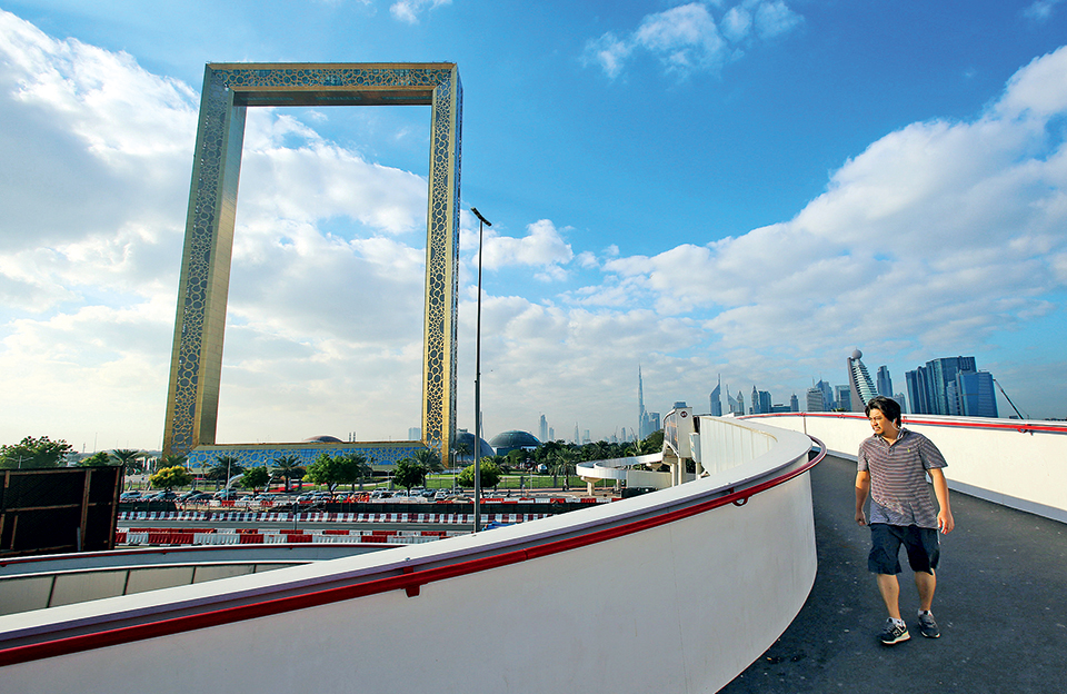 η-κορνίζα-στο-στόχαστρο-2229902