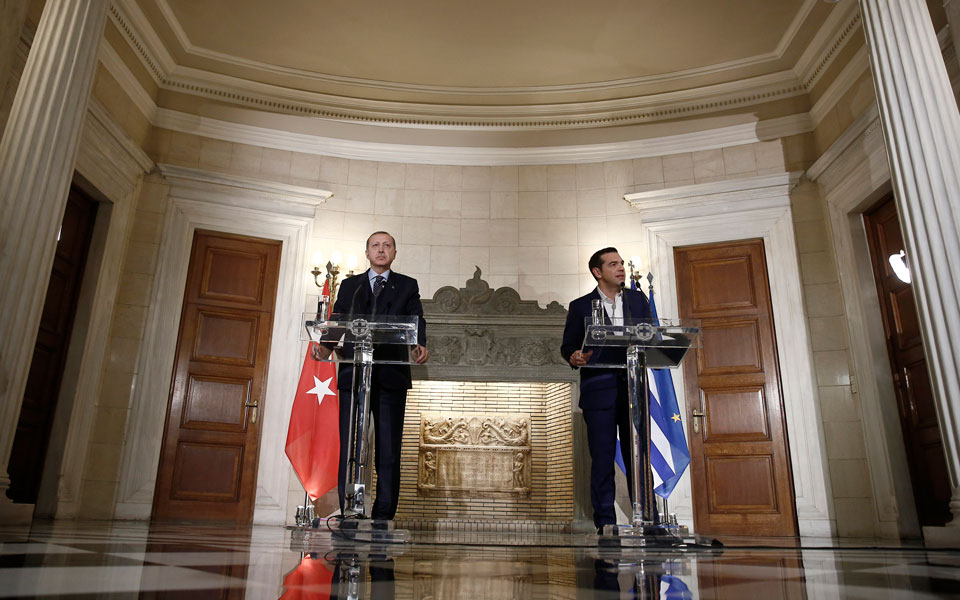 οι-οκτώ-τούρκοι-αξιωματικοί-και-το-ελλ-2226275