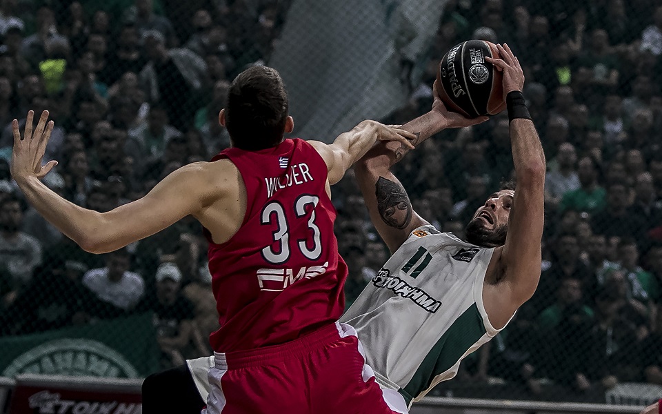 ο-παναθηναϊκός-επικράτησε-με-68-61-του-ολυ-2230321