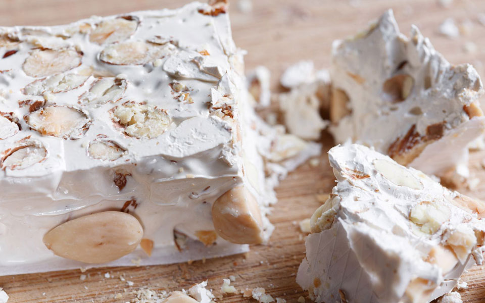 η-ιόνια-γλυκύτητα-του-μαντολάτου-2229399