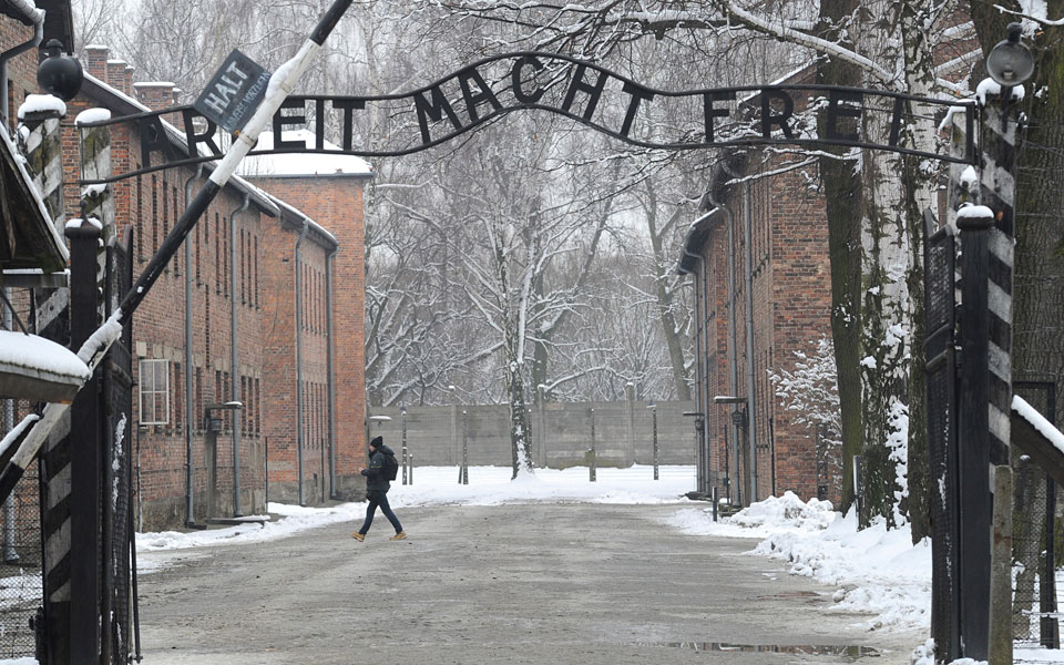 τα-παιδιά-που-έκλεψαν-οι-ναζί-από-την-πο-2225650