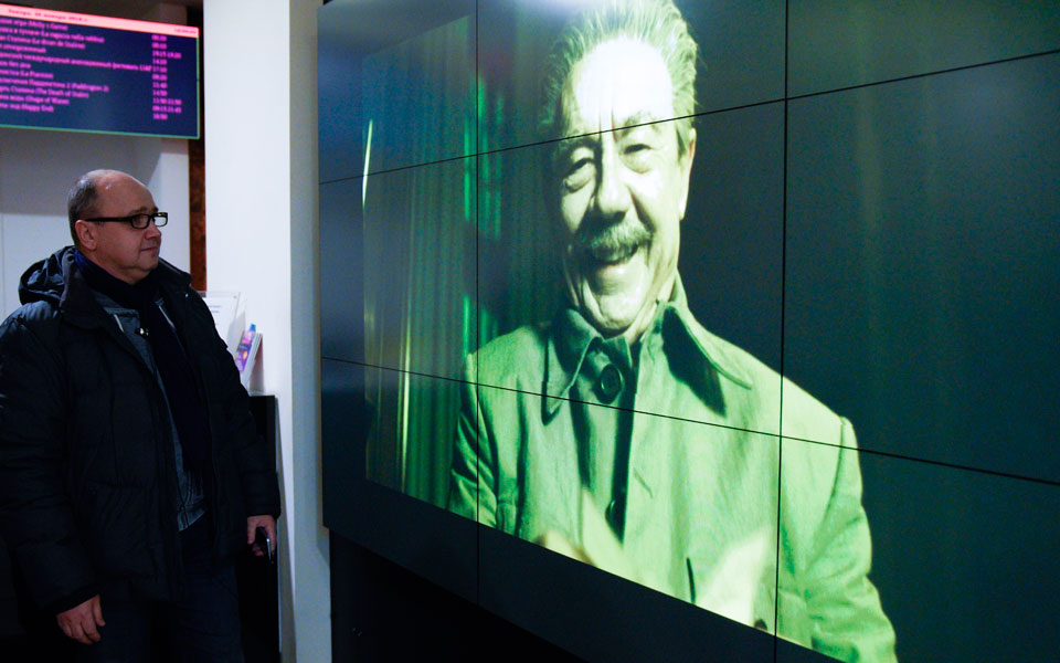 και-ο-γιος-του-χρουτσόφ-κατά-της-ταινία-2229721