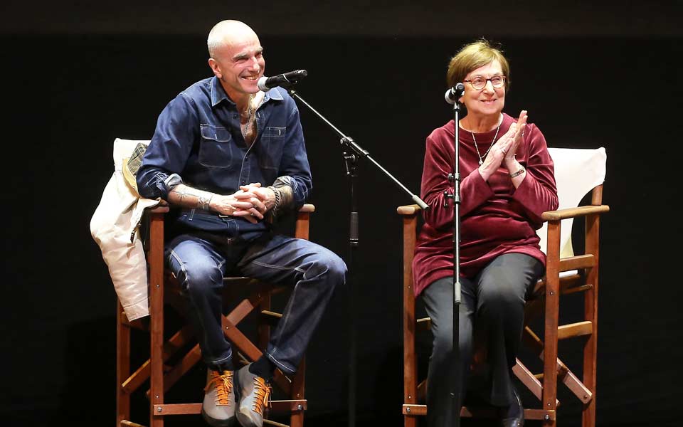 ο-ντάνιελ-ντέι-λιούις-πάντα-δίπλα-στην-2231371