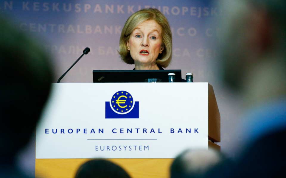 νουί-ανεβάστε-ταχύτητα-στη-μείωση-κόκ-2232229