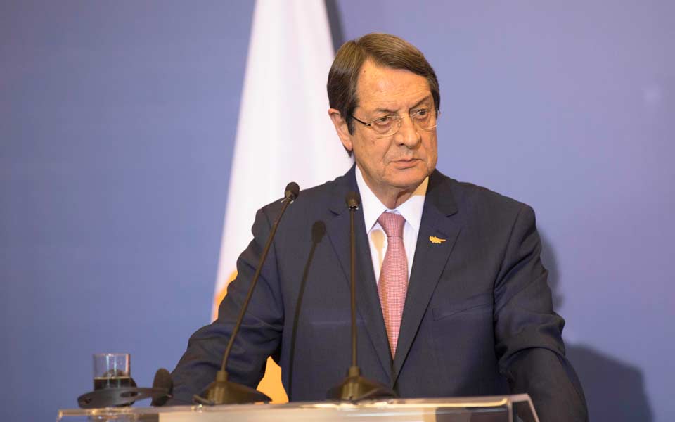 απειλές-σε-κύπρο-και-εταιρείες-2233445